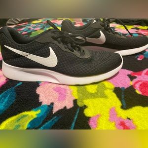 Tennis shoes, Nike, women’s size 9, black